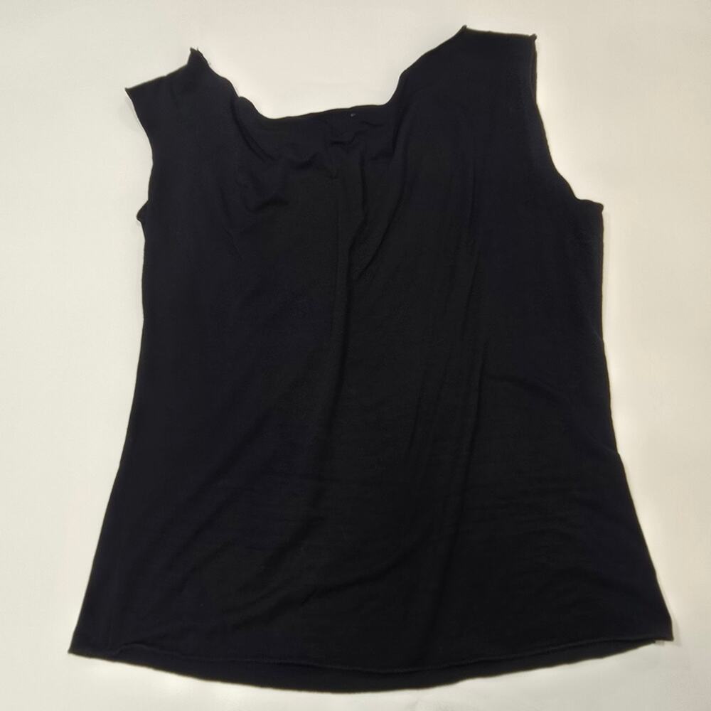 CLYQUE Emily Top in Black - Picture 9 of 10